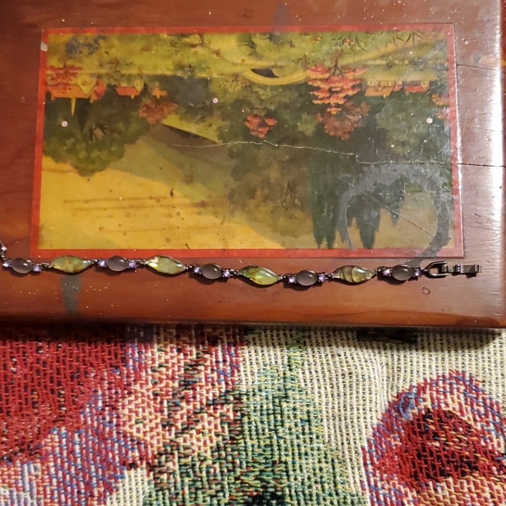Bracelet